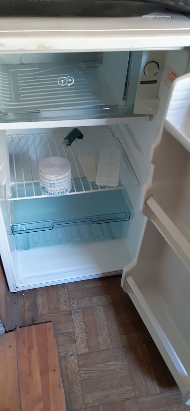 пустой холодильник фото